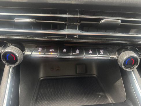 Certified 2024 Chevrolet Traverse LS FWD image 20
