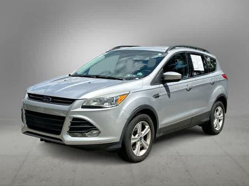 Used 2015 Ford Escape SE w/ Equipment Group 201A AWD/4WD image 1