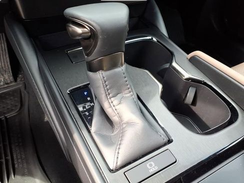 Certified 2024 Lexus ES 350 w/ Premium Package image 12