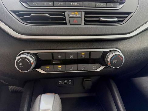 Certified 2025 Nissan Altima 2.5 S FWD image 13
