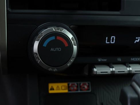 Used 2024 Toyota Tacoma SR5 image 34