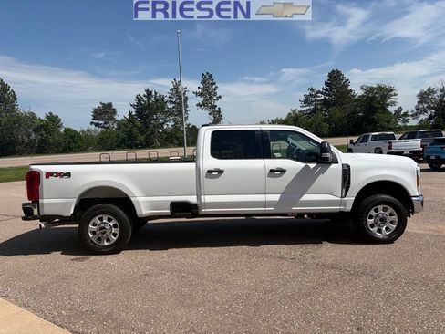 Used 2024 Ford F350 XLT w/ FX4 Off-Road Package AWD/4WD image 7