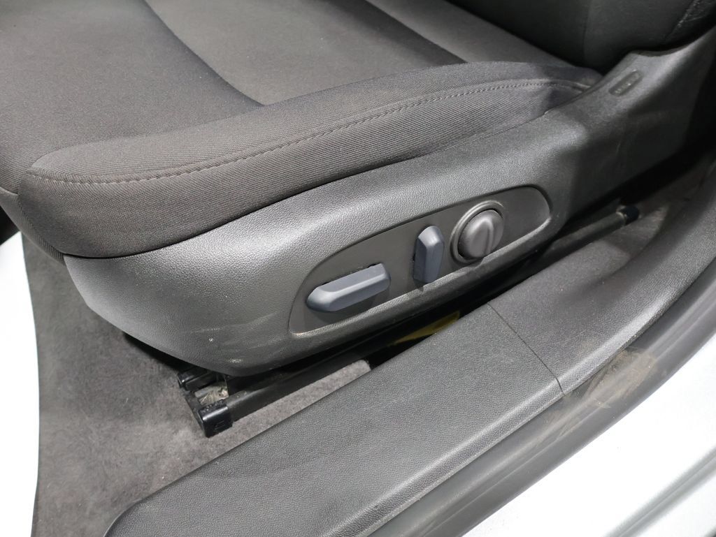 Used 2024 Chevrolet Malibu LT FWD image 10