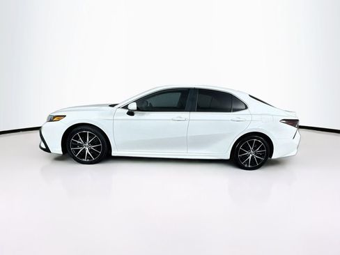 Used 2021 Toyota Camry SE FWD image 6