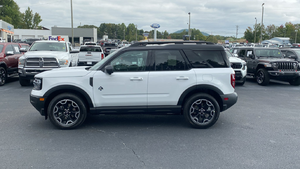 New 2026 Ford Bronco Sport Outer Banks w/ Outer Banks Tech Package+ AWD/4WD image 8