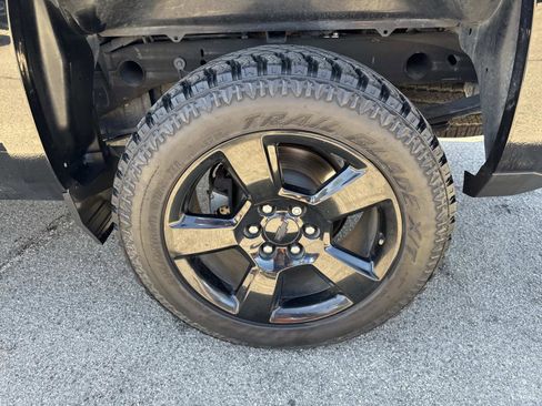 Used 2018 Chevrolet Silverado 1500 Custom w/ Custom Value Package RWD image 6