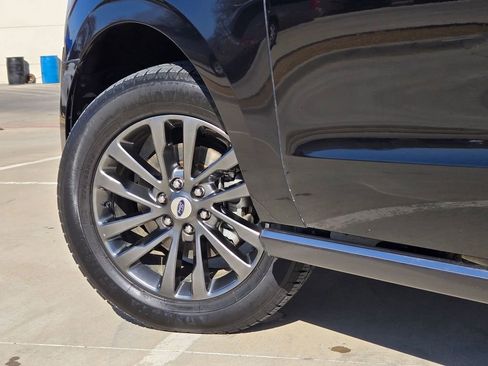 Used 2021 Ford Expedition Limited image 32