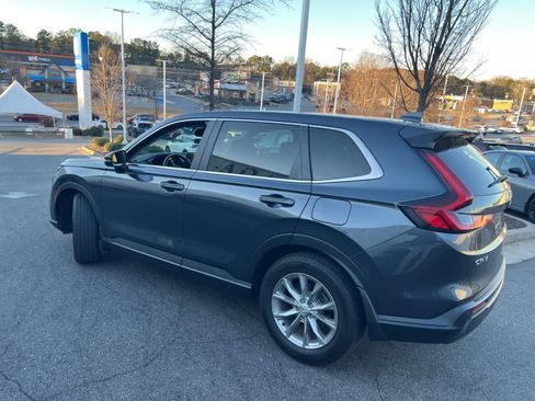 Used 2023 Honda CR-V EX-L image 7
