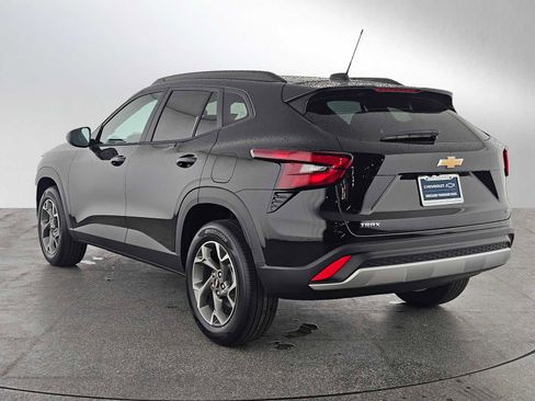 New 2026 Chevrolet Trax LT w/ Driver Confidence Package image 5