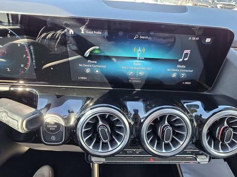 Certified 2022 Mercedes-Benz GLA 250 4MATIC image 12