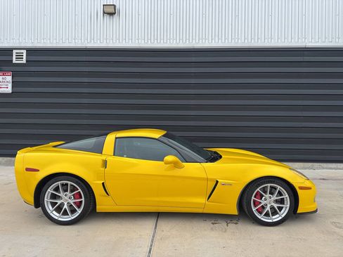Used 2011 Chevrolet Corvette Z06 w/ Preferred Equipment Group RWD image 38