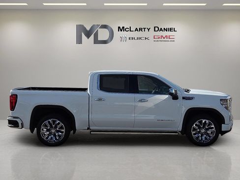 Used 2023 GMC Sierra 1500 Denali w/ Denali Reserve Package AWD/4WD image 31