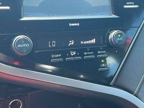 Certified 2020 Toyota Camry SE AWD/4WD image 32