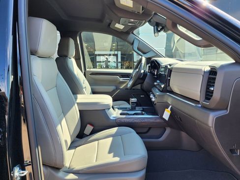 New 2026 GMC Sierra 1500 SLT w/ SLT Premium Plus Package image 38