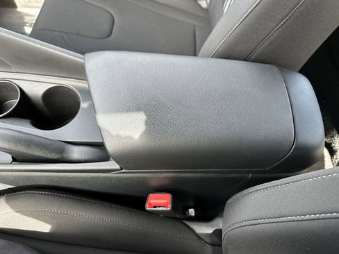 Used 2025 Hyundai Elantra Sport image 21