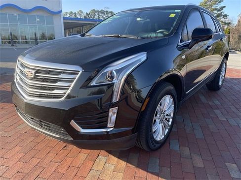 Used 2019 Cadillac XT5 Base image 1