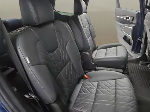 Used 2024 Kia Telluride EX X-Line image 19
