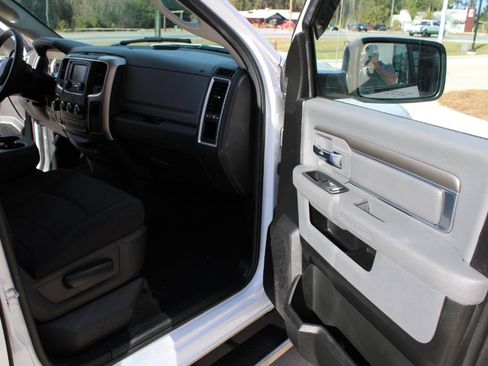 Used 2019 RAM 1500 Classic Warlock AWD/4WD image 14