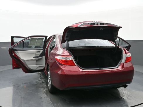 Used 2017 Toyota Camry XLE image 52