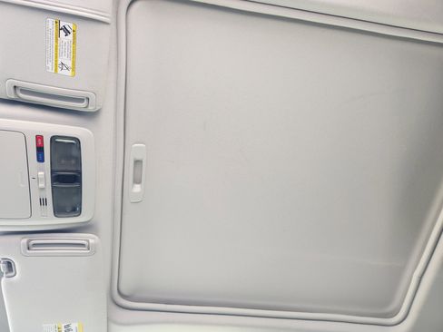 Used 2017 Subaru Forester 2.5i Premium w/ All-Weather Package image 25