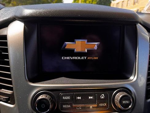 Used 2017 Chevrolet Suburban LT AWD/4WD image 16