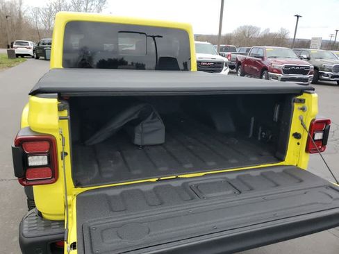 Used 2024 Jeep Gladiator Rubicon image 10