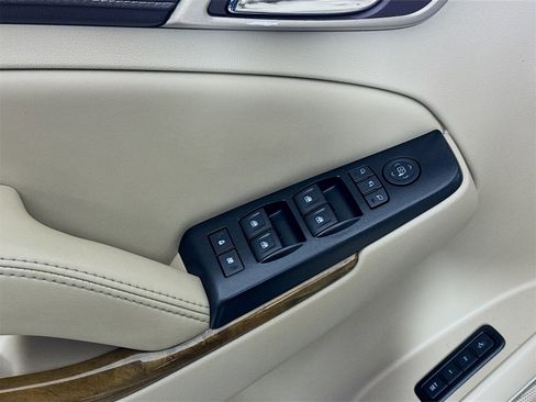 Used 2017 GMC Yukon XL Denali w/ Open Road Package image 15