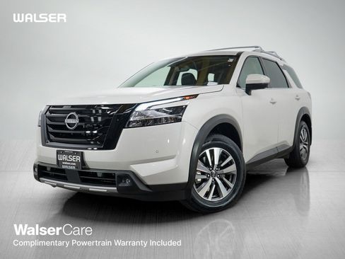 Used 2022 Nissan Pathfinder SL w/ SL Black Package AWD/4WD image 1