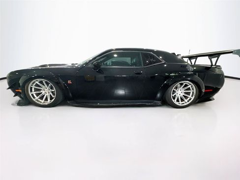 Used 2023 Dodge Challenger R/T Scat Pack RWD image 4