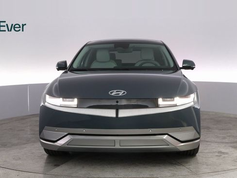 Used 2024 Hyundai Ioniq 5 Limited image 3