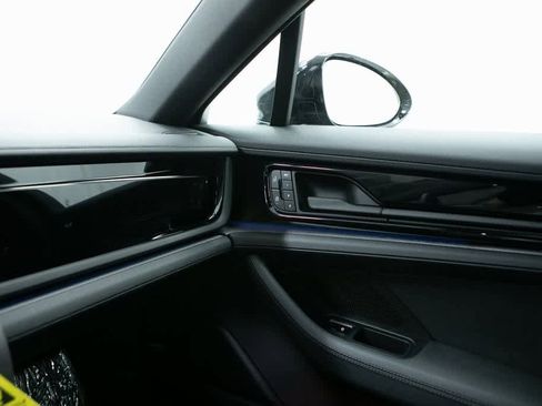 New 2025 Porsche Panamera 4 image 28