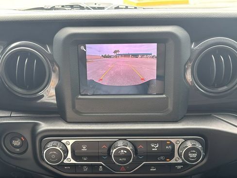 Used 2022 Jeep Gladiator Sport AWD/4WD image 22