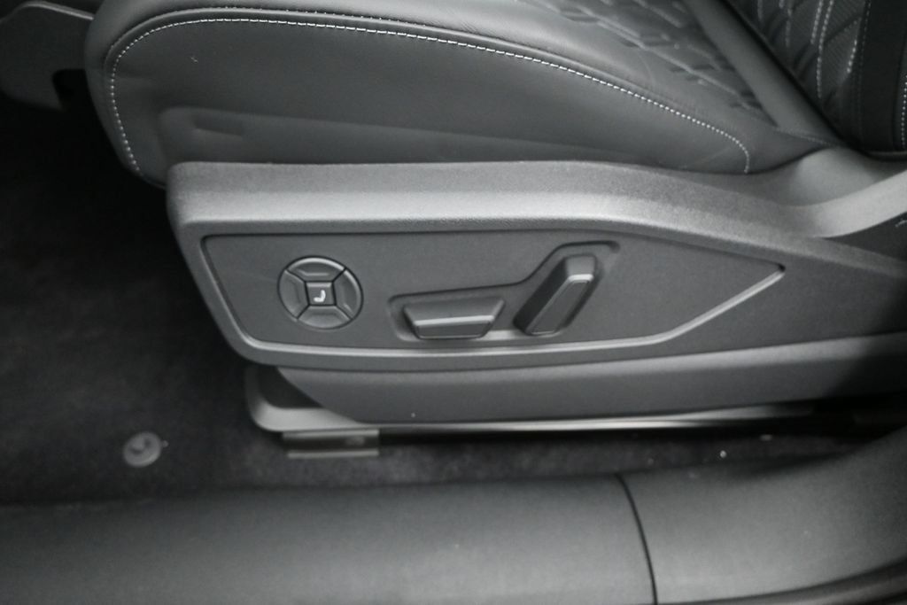 New 2026 Audi SQ5 Premium Plus AWD/4WD image 7