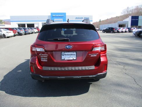 Used 2017 Subaru Outback 2.5i Limited image 6
