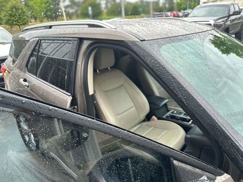 Used 2021 Ford Explorer Limited AWD/4WD image 28