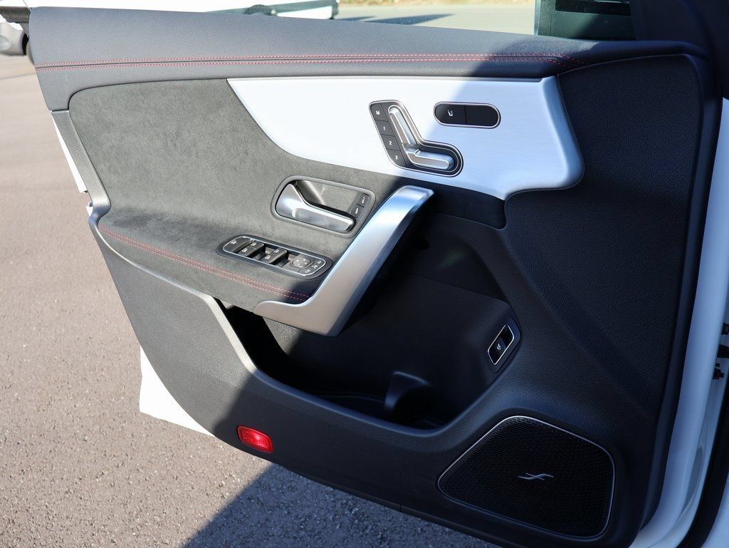 New 2026 Mercedes-Benz CLA 35 AMG 4MATIC image 39