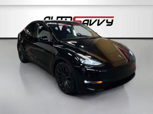 Used 2024 Tesla Model Y Performance AWD/4WD image 1
