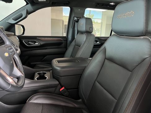 Used 2023 Chevrolet Tahoe High Country AWD/4WD image 11