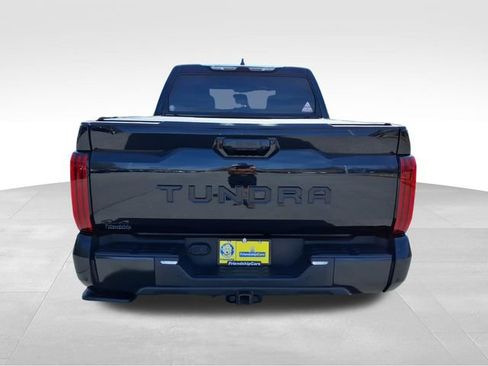 Used 2025 Toyota Tundra SR5 w/ SR5 Convenience Package AWD/4WD image 10