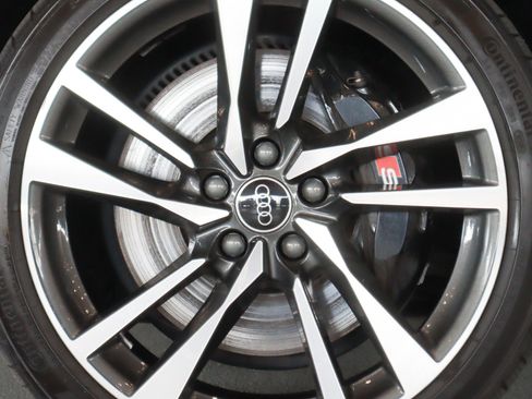 Used 2024 Audi S5 Premium w/ Convenience Package image 7