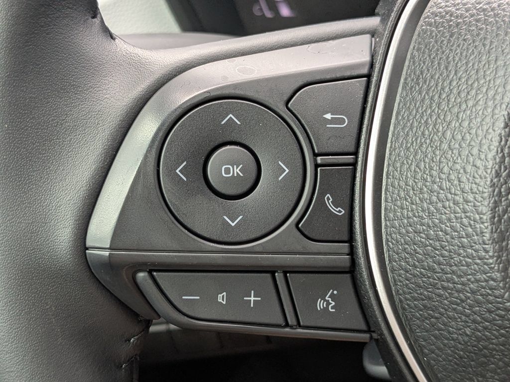 Used 2026 Toyota Corolla SE FWD image 23