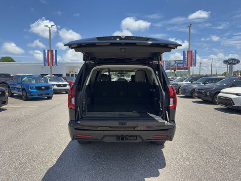 Certified 2025 Ford Expedition Max Active AWD/4WD image 7