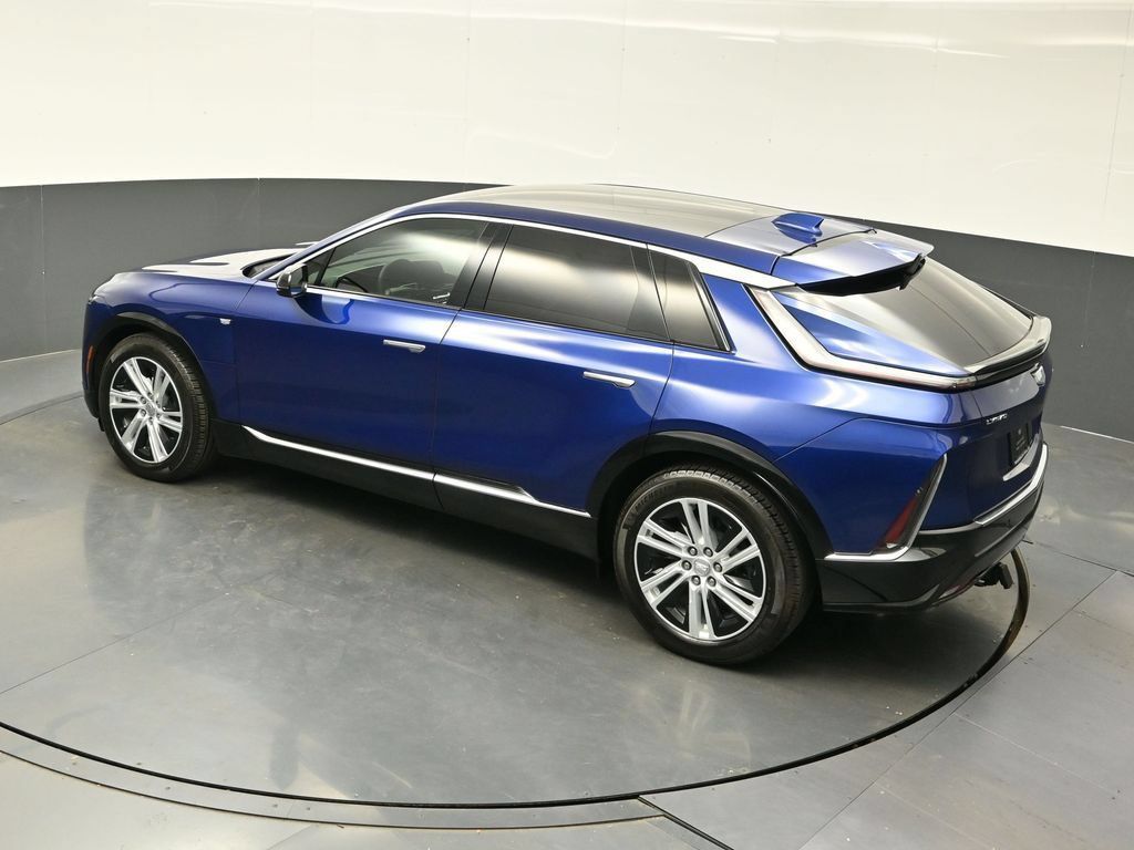 Certified 2024 Cadillac Lyriq Tech AWD/4WD image 30