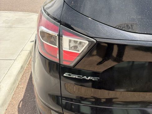 Used 2017 Ford Escape Titanium image 12