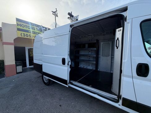 Used 2023 RAM ProMaster 3500 FWD image 9