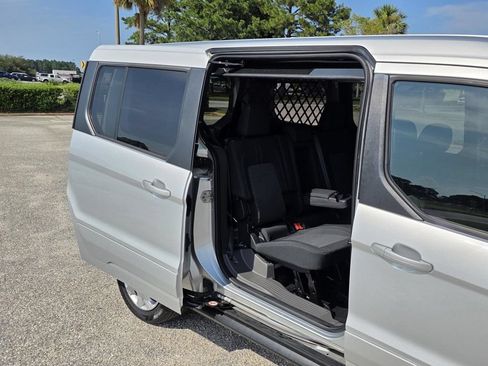 Used 2022 Ford Transit Connect XLT FWD image 14