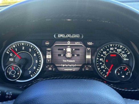 Used 2021 RAM 1500 Laramie w/ Sport Appearance Package AWD/4WD image 17