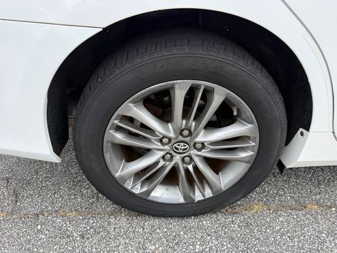 Used 2017 Toyota Camry SE FWD image 16