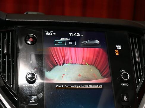 Used 2020 Subaru Outback Premium image 17