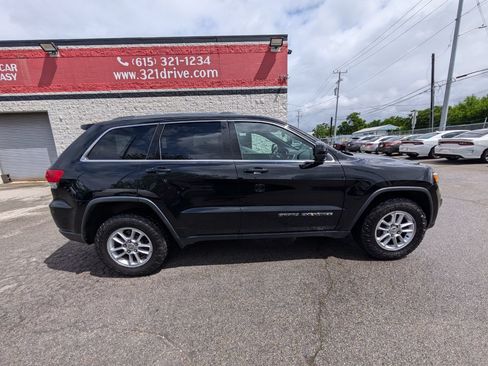Used 2018 Jeep Grand Cherokee Laredo AWD/4WD image 5